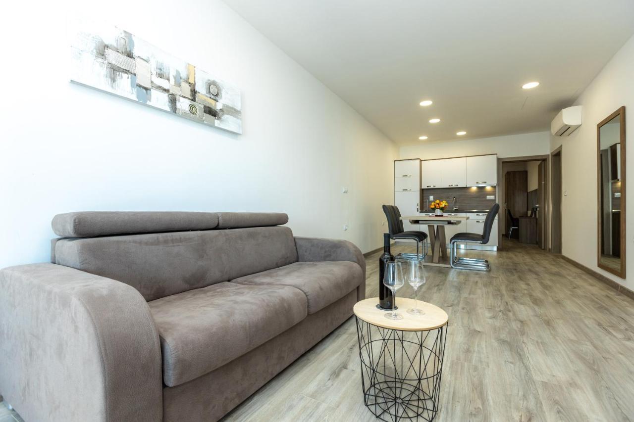 Apartments Maris Свети свети Филип и Яков Екстериор снимка