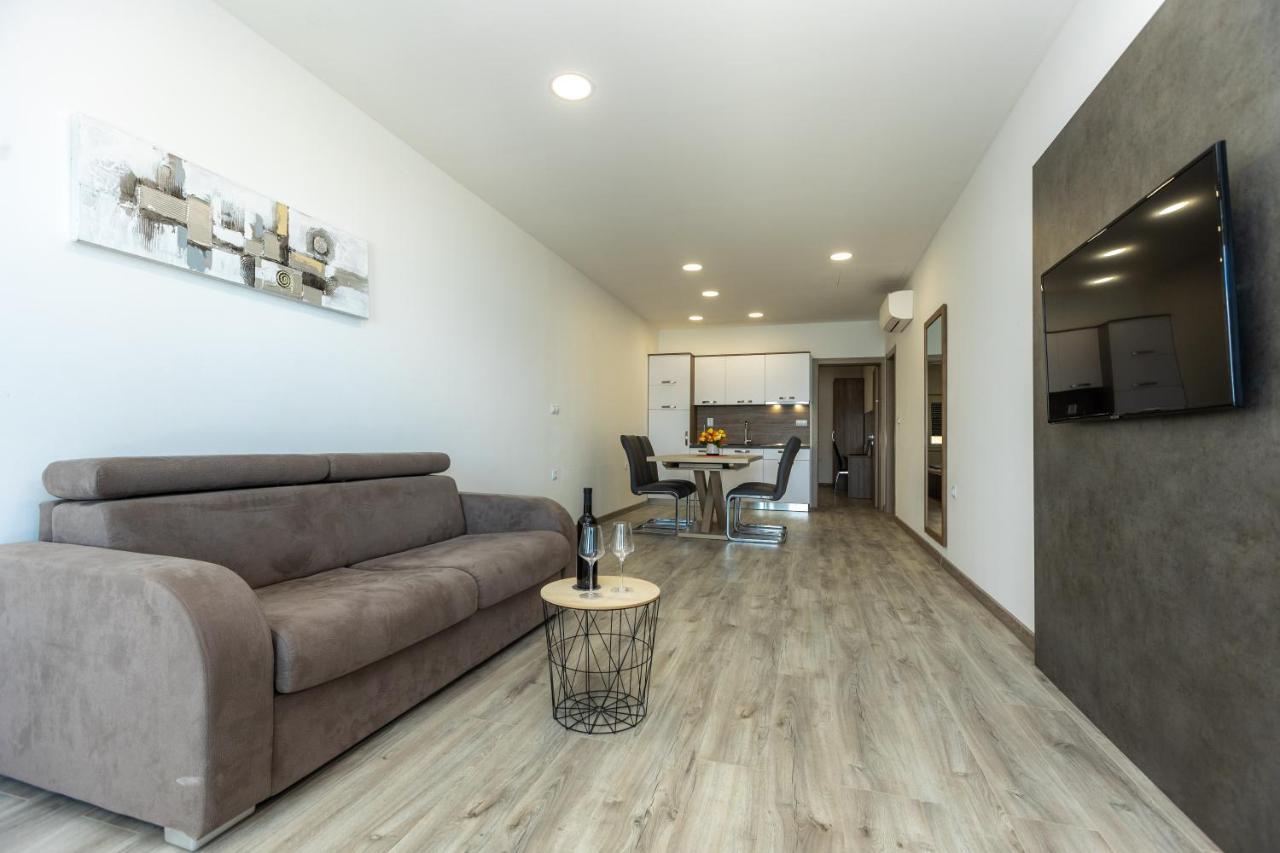 Apartments Maris Свети свети Филип и Яков Екстериор снимка