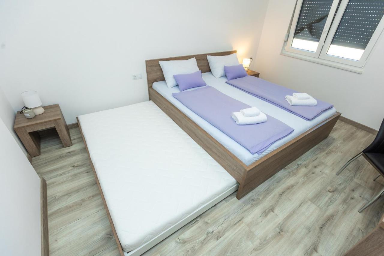 Apartments Maris Свети свети Филип и Яков Екстериор снимка