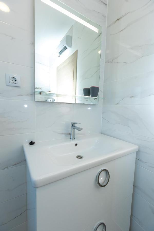 Apartments Maris Свети свети Филип и Яков Екстериор снимка