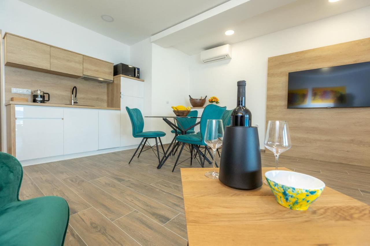 Apartments Maris Свети свети Филип и Яков Екстериор снимка