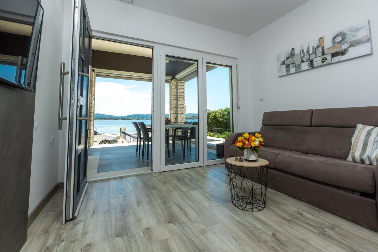 Apartments Maris Свети свети Филип и Яков Екстериор снимка