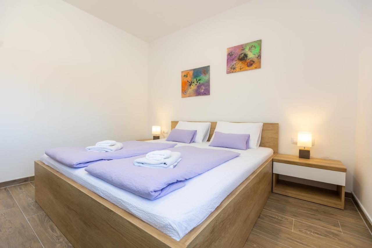 Apartments Maris Свети свети Филип и Яков Екстериор снимка